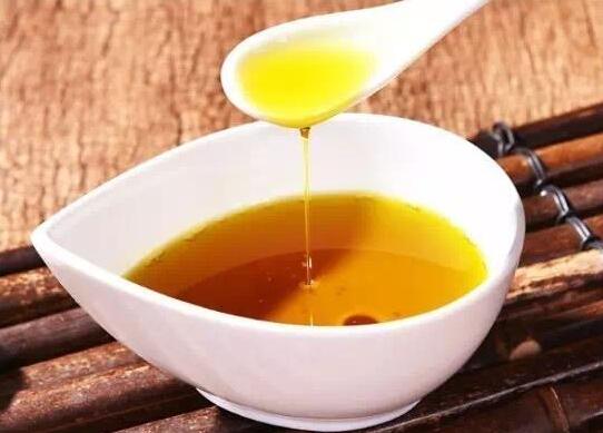 菜籽油的功效与作用：高血压患者尽量少食