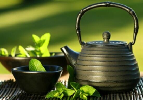夏季適合喝什麼茶，這十種茶讓你在夏天無懼炎熱