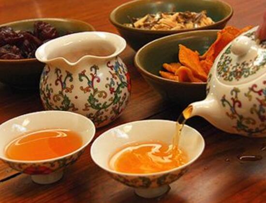 夏季喝什么花茶，5种花茶让你摆脱暑气