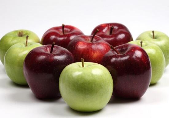 一天能吃三个苹果好吗，一天吃几个苹果好(两个)