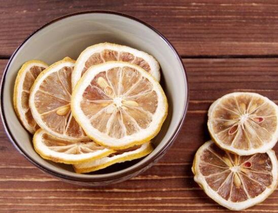干柠檬片的功效与作用，排毒养颜提高免疫力还能缓解便秘