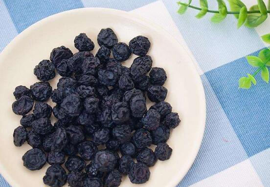 蓝莓干的功效与作用，美容养颜提高免疫还能减缓衰老