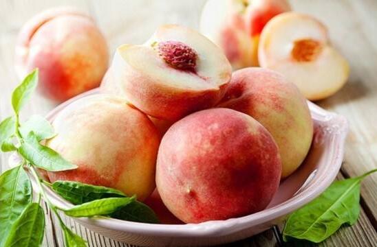 桃子和西瓜能一块吃吗，可以一起吃好处多多(不相克)