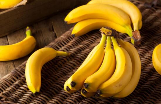杨梅和香蕉能同时吃吗，可以一起吃而且营养互补