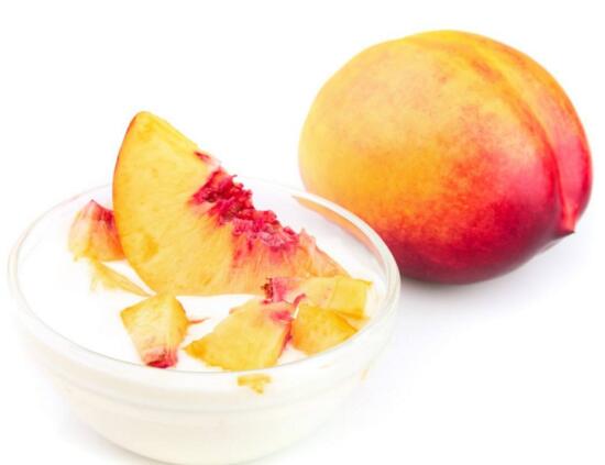 喝了酸奶能吃桃子吗，桃子和酸奶能一起吃吗