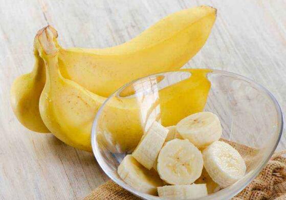 吃香蕉有什么好处，八大好处营养多多(饭前吃可减肥)