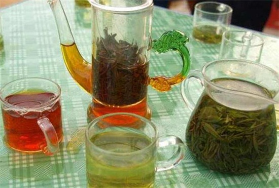 红茶和绿茶的区别，4种方法教你如何识别红茶和绿茶