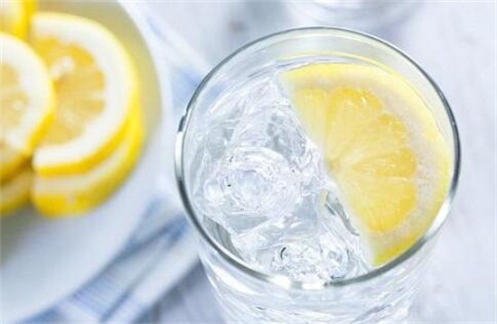 喝柠檬水的最佳时间，晨起/下午/饭后一小时/睡前