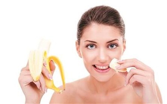 香蕉皮的13种功效，可滋润皮肤帮助睡眠还能清洁污垢