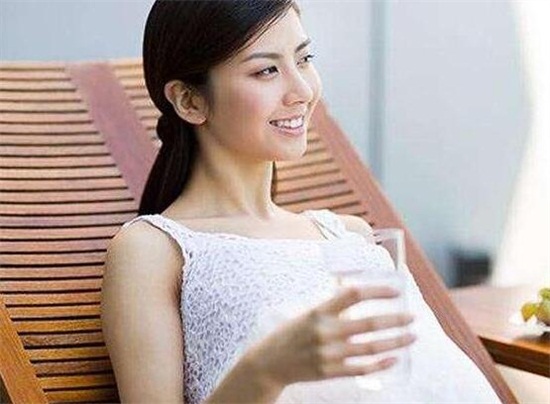 孕妇能喝柠檬水吗，孕妇怎样正确喝柠檬水