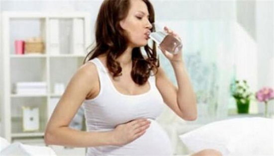 孕妇能喝柠檬水吗，孕妇怎样正确喝柠檬水