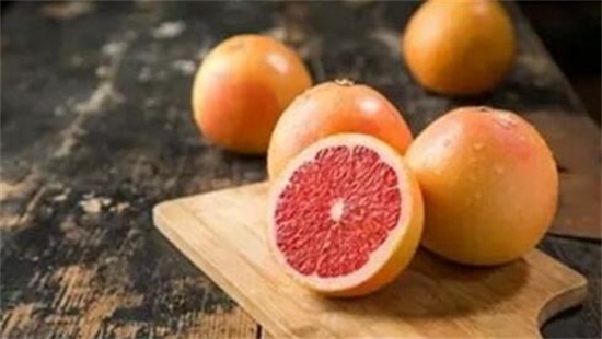 葡萄柚的功效与作用，可清热去燥缓解感冒还能减肥瘦身