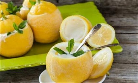 柠檬的功效与作用，可消炎杀菌止咳化痰还能治疗感冒