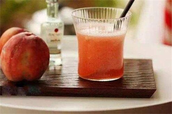 桃子酒酿制方法，掌握3个步骤酿制出美味的桃子酒