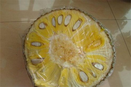 切开的菠萝蜜怎么保存，保鲜膜包好低温保存