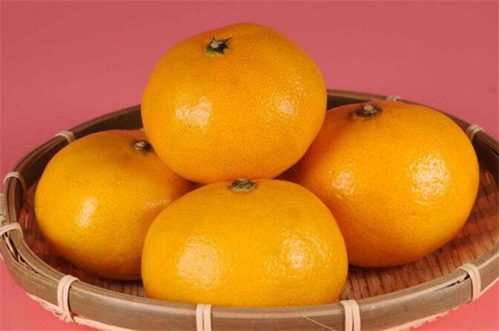 吃橙子的好处和坏处，美容养颜还能预防胆结石