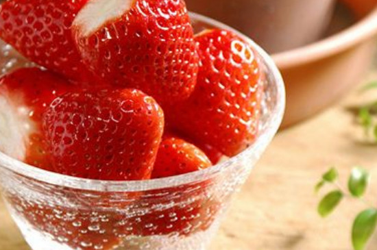 红宝玉草莓产自哪里
