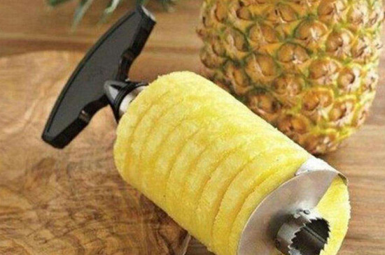 削菠萝有几种方法呢