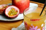 百香果和苹果一起榨汁营养好，美容养颜又增强免疫力