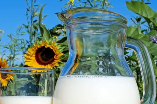 过期牛奶怎么处理才能浇花