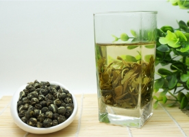茉莉花茶的副作用：长期饮用容易导致内分泌紊乱或贫血缺钙