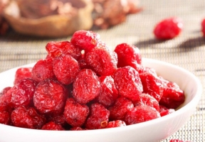 蔓越莓干：富含丰富的维他命和植化素，可以说是超级抗氧化剂