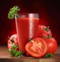 番茄汁的功效：富含营养、维生素，具有抗癌，防衰老等功效