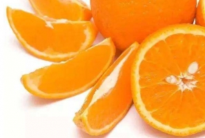 可以空腹吃橙子吗：不能，其他含有有机酸的食物也不宜空腹吃