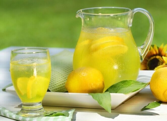 喝柠檬水有什么好处：好处多,女性经期不要喝