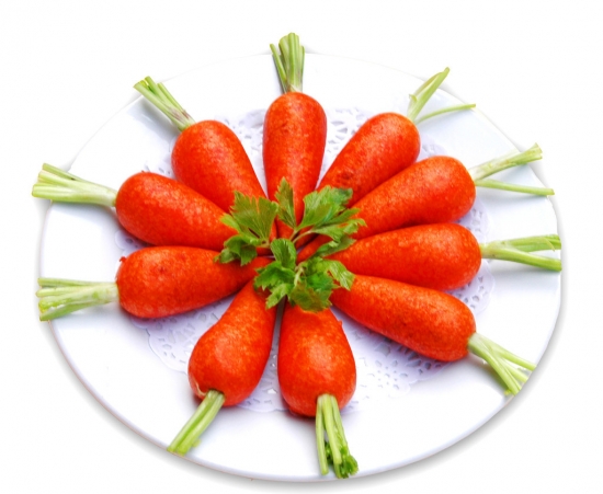 胡萝卜的营养价值：含有大量β-胡萝卜素可预防夜盲症