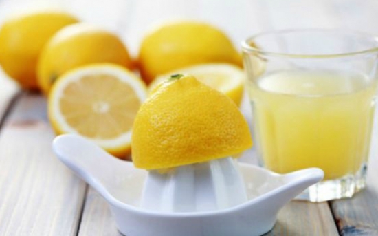 柠檬水浇花有用吗：目前没有科学依据能证明柠檬水对植物有利