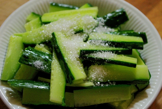 吃黄瓜能减肥吗：吃黄瓜当然可以减肥
