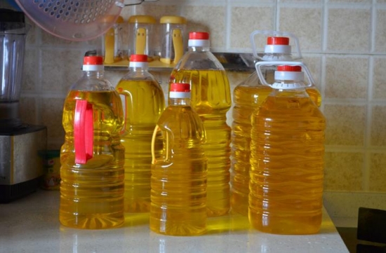 花生油的价格：在11000~15000元/吨左右，广东地区偏贵