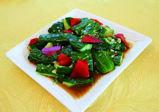 黄瓜咸菜的腌制方法：简单易学的黄瓜咸菜腌制方法展示
