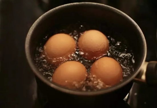 煮鸡蛋的水