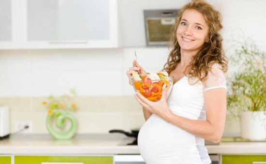 孕妇可以吃甜瓜吗：可以吃，但不可过量