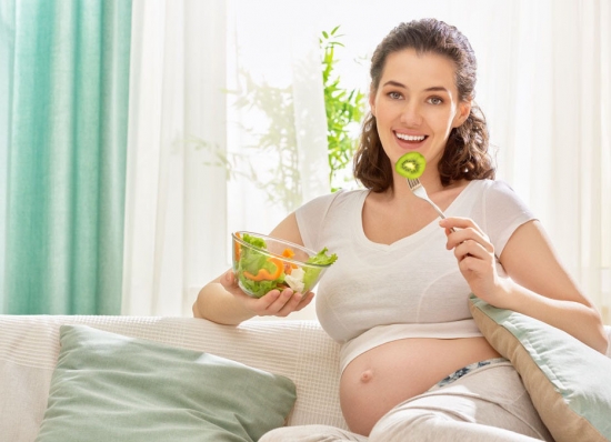 孕妇可以吃猕猴桃吗：可以吃，对于孕妇来说是很营养的食物