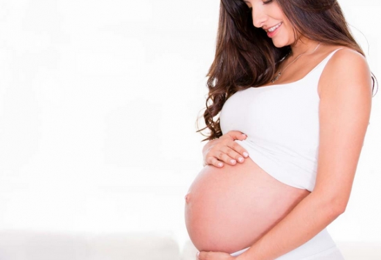 孕妇能吃黑木耳吗：孕妇能吃黑木耳，黑木耳不含有对孕妇和宝宝有害的物质