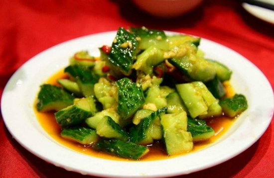 青瓜做法：青瓜是生熟两吃蔬菜富含多种营养元素
