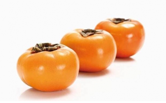 柿子什么时候成熟：柿子的成熟季节在十月左右，但不同的品种成熟时间有差异