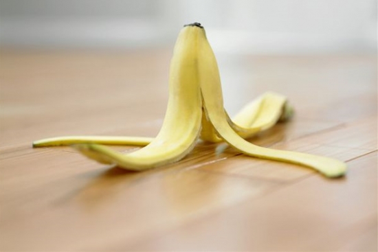 香蕉皮擦拭叶片